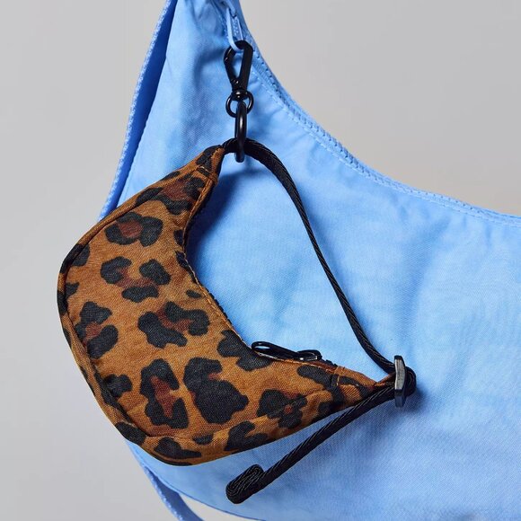 NWT Baggu Crescent Bag Charm - Leopard - Picture 4 of 6